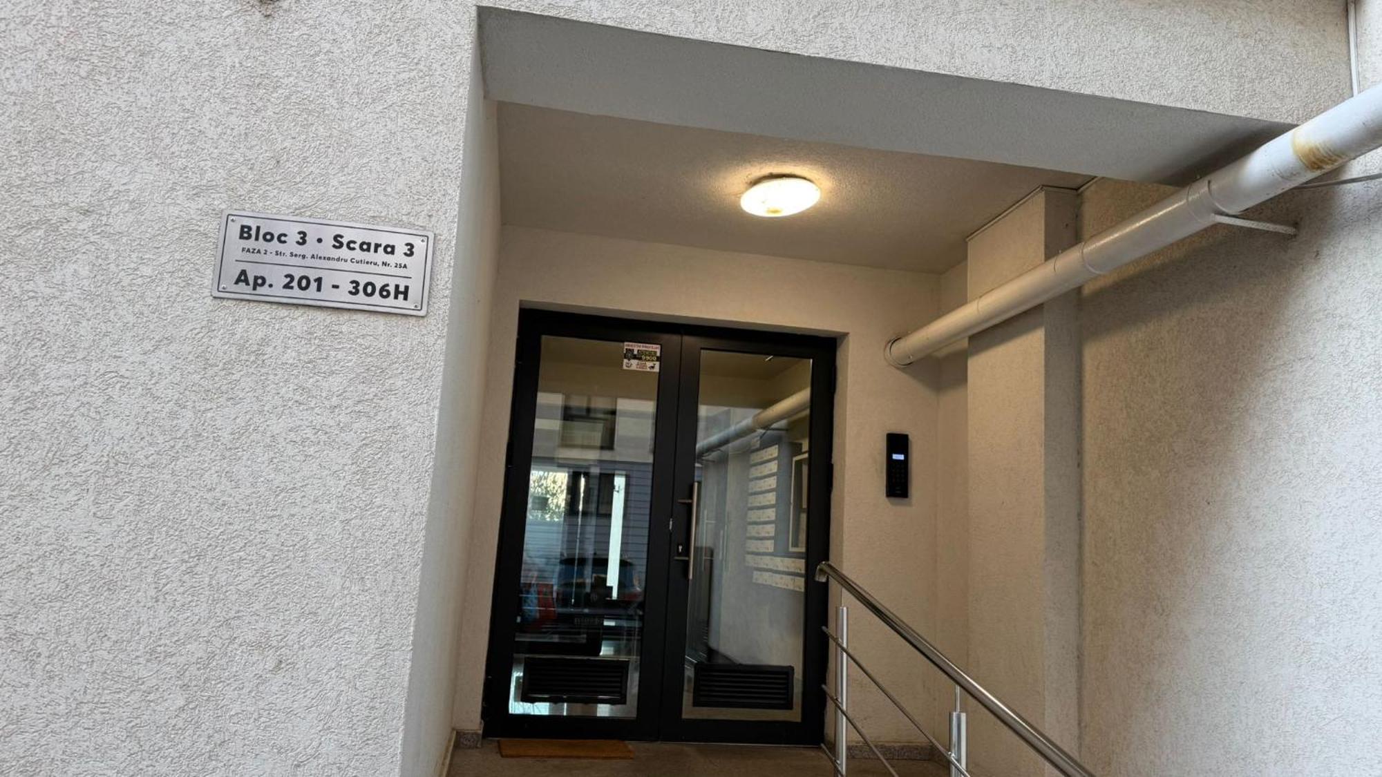 Chique Near Mall Plaza Apartament Bucureşti