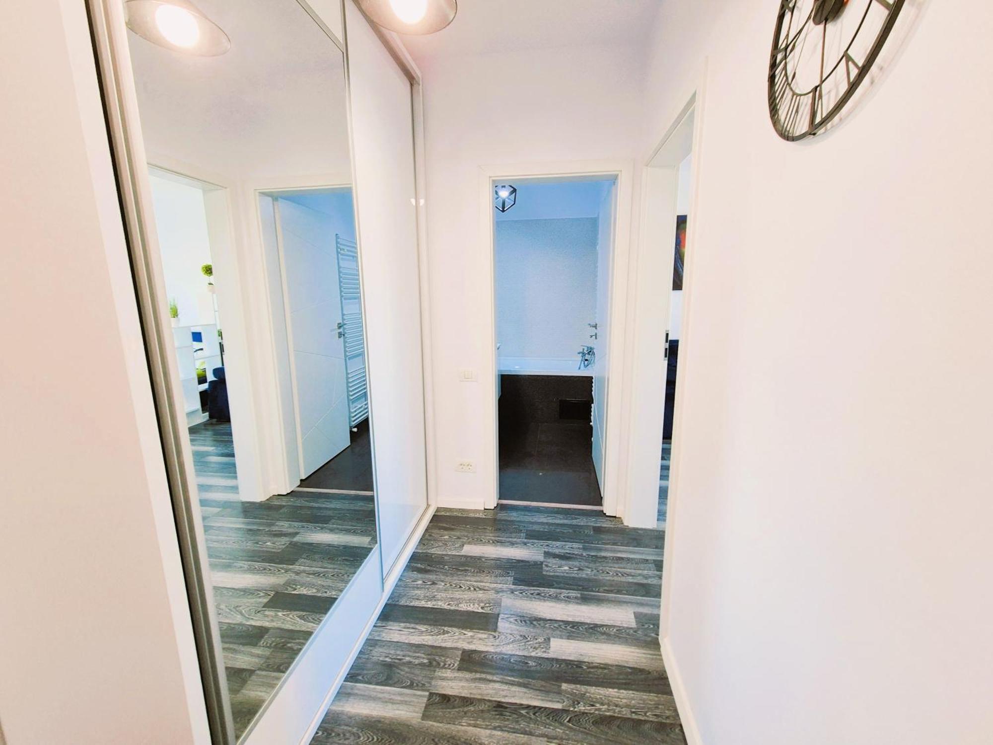 Apartament Chique Near Mall Plaza