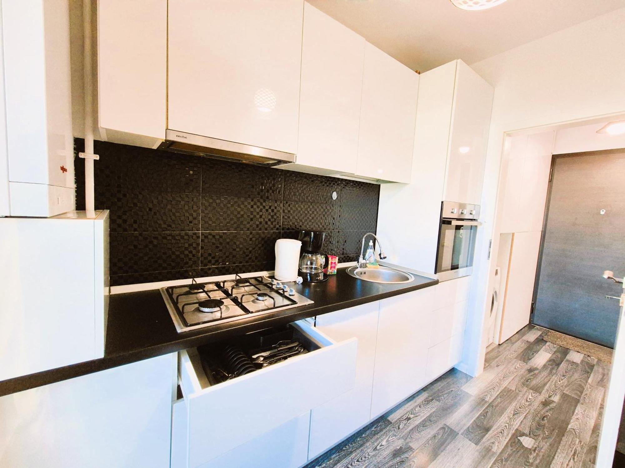 Chique Near Mall Plaza Apartament Bucureşti